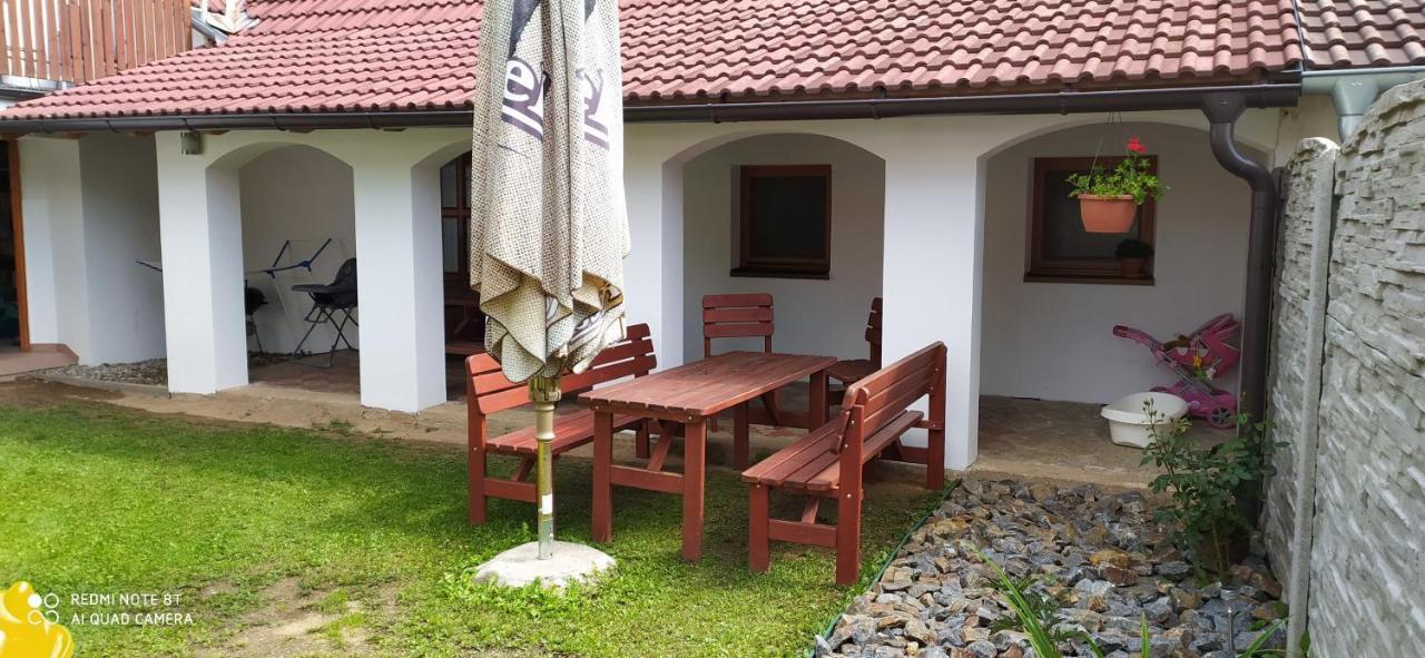 Apartmany Natalie Dvory nad Luznici Bagian luar foto